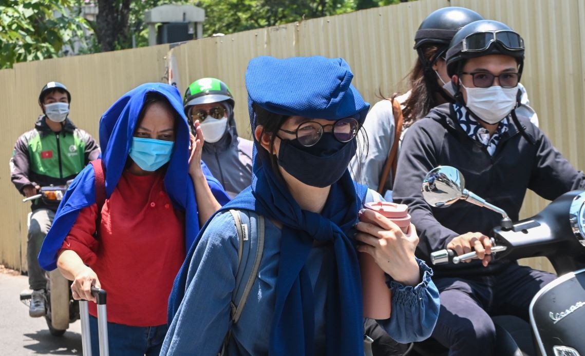 Mien Bac nang nong den tren 40 do, tu dem mua giong hinh anh