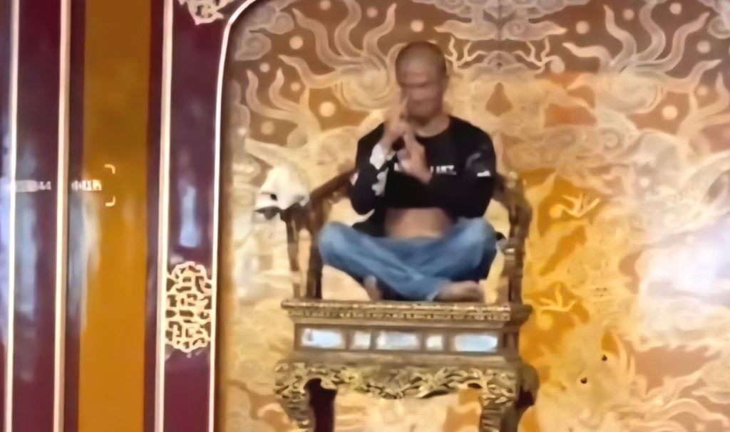 Cho thoi viec hai bao ve vu ngai vua trieu Nguyen bi pha hoai hinh anh