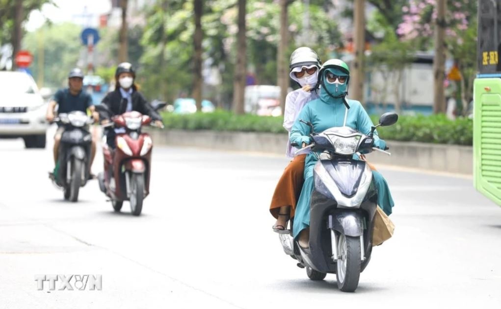 Nang nong thoi tiet 7/6 anh 1