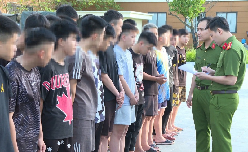 Lap nhom ca khia,  Nguoi di duong anh 2
