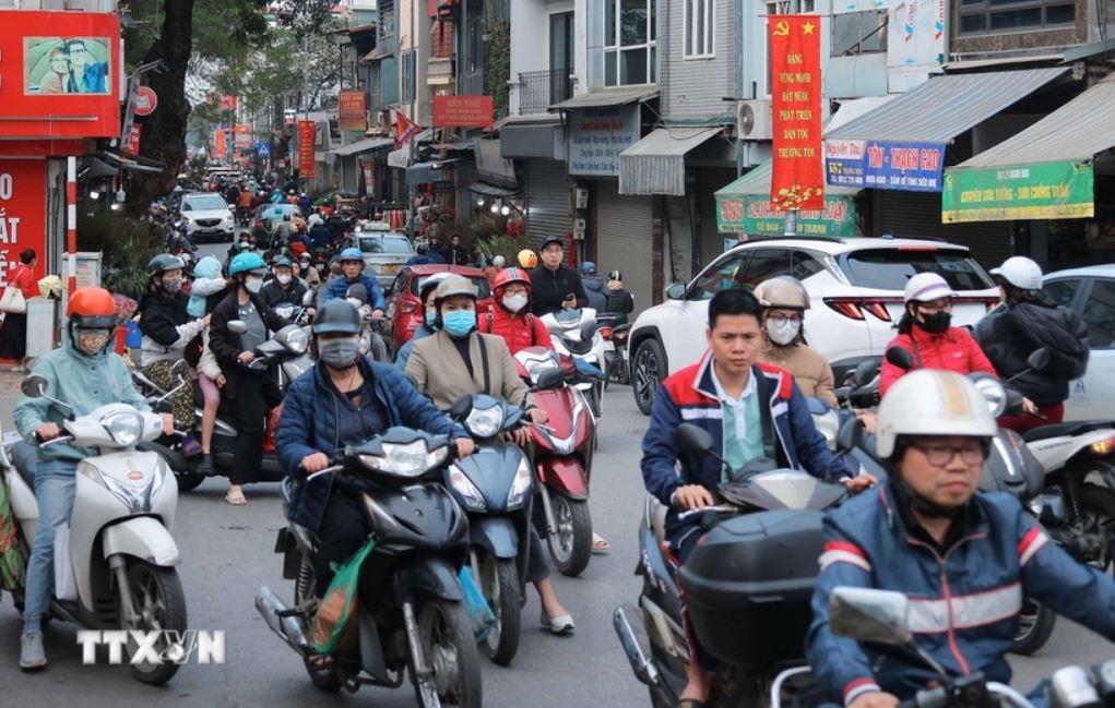 Ha Noi cam xe xang anh 1