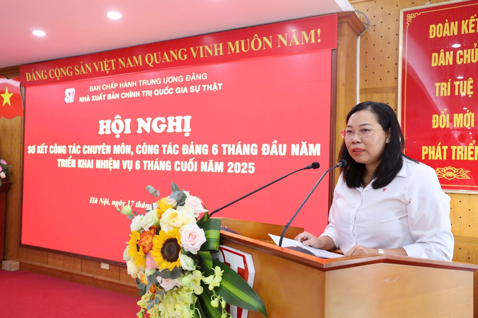 6 thang dau nam anh 2