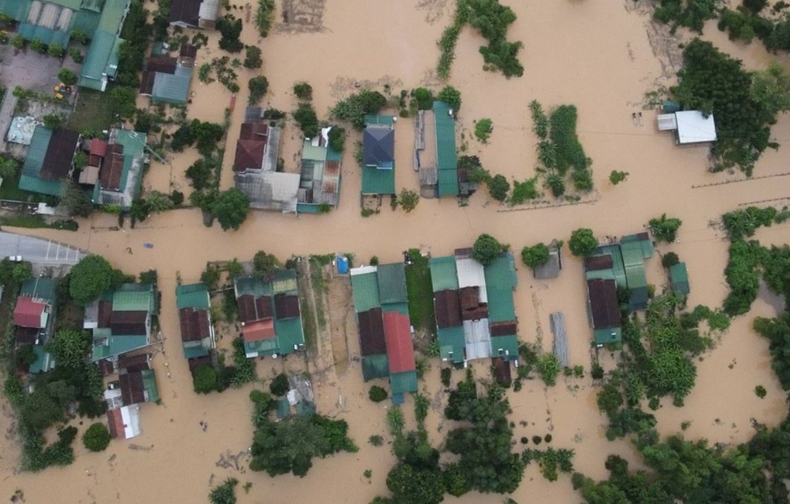 24 xa o Nghe An van bi co lap do mua lu hinh anh