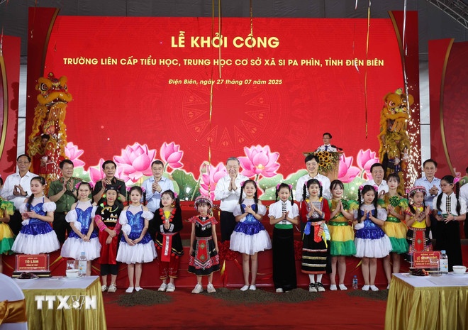 Le khoi cong,  Si Pa Phin,  Truong noi tru anh 4