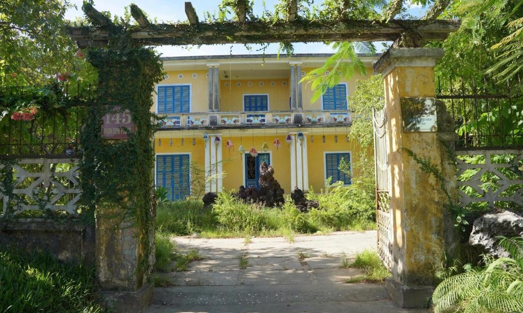 Can canh biet thu bo hoang cua Hoang Thai hau trieu Nguyen hinh anh