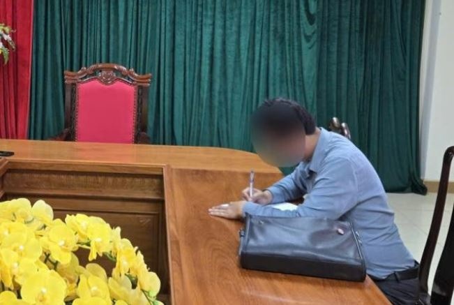 Moi 'Thong soai ca' bieu dien, cong ty to chuc su kien bi xu phat hinh anh