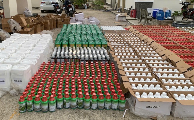 Cong an Binh Minh,  Thuoc diet co,  Phuoc Chi,  Kho hang,  Luat Khieu nai anh 1
