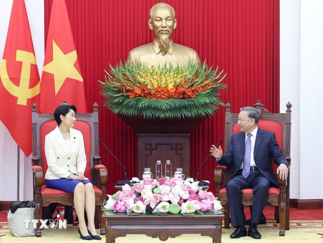 Tong Bi thu anh 2