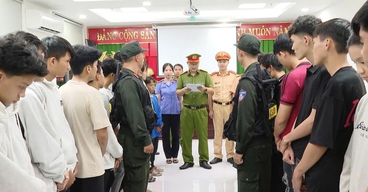 Quai xe lang lach,  danh vong anh 1