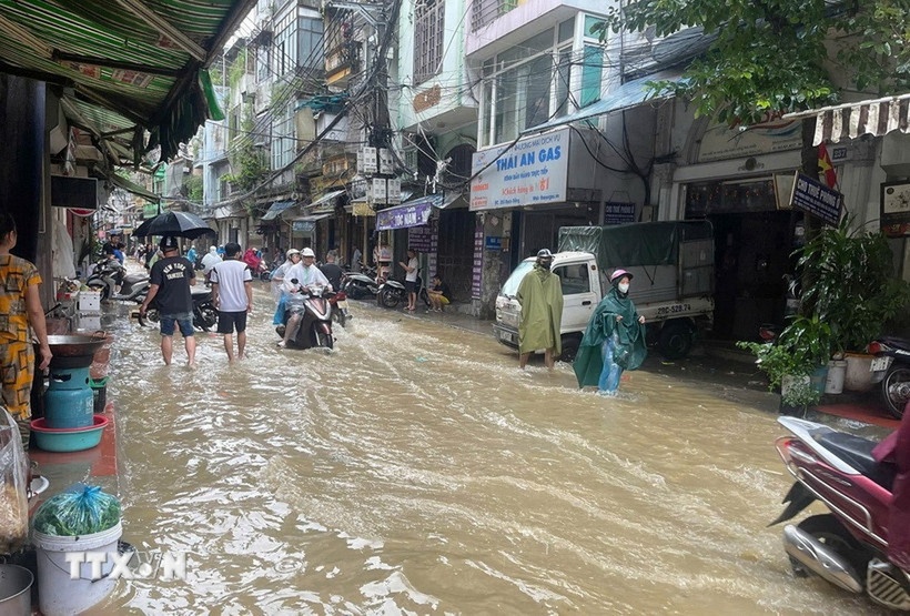 Nguyen Sieu,  ngo Gach,  Lien Tri,  Nguyen Gia Thieu,  Phan Boi Chau,  Ly Thuong Kiet,  Pho Bach Dang,  To Hieu anh 1