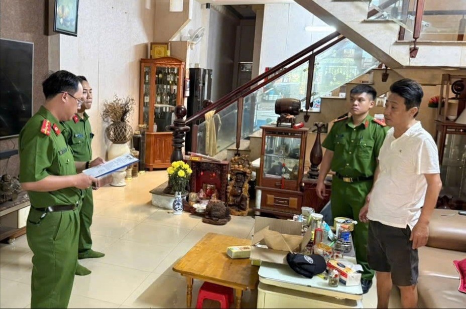 Quyen tu phap,  Vay lai,  May dem tien,  Quan he xa hoi,  Ngoan co anh 1