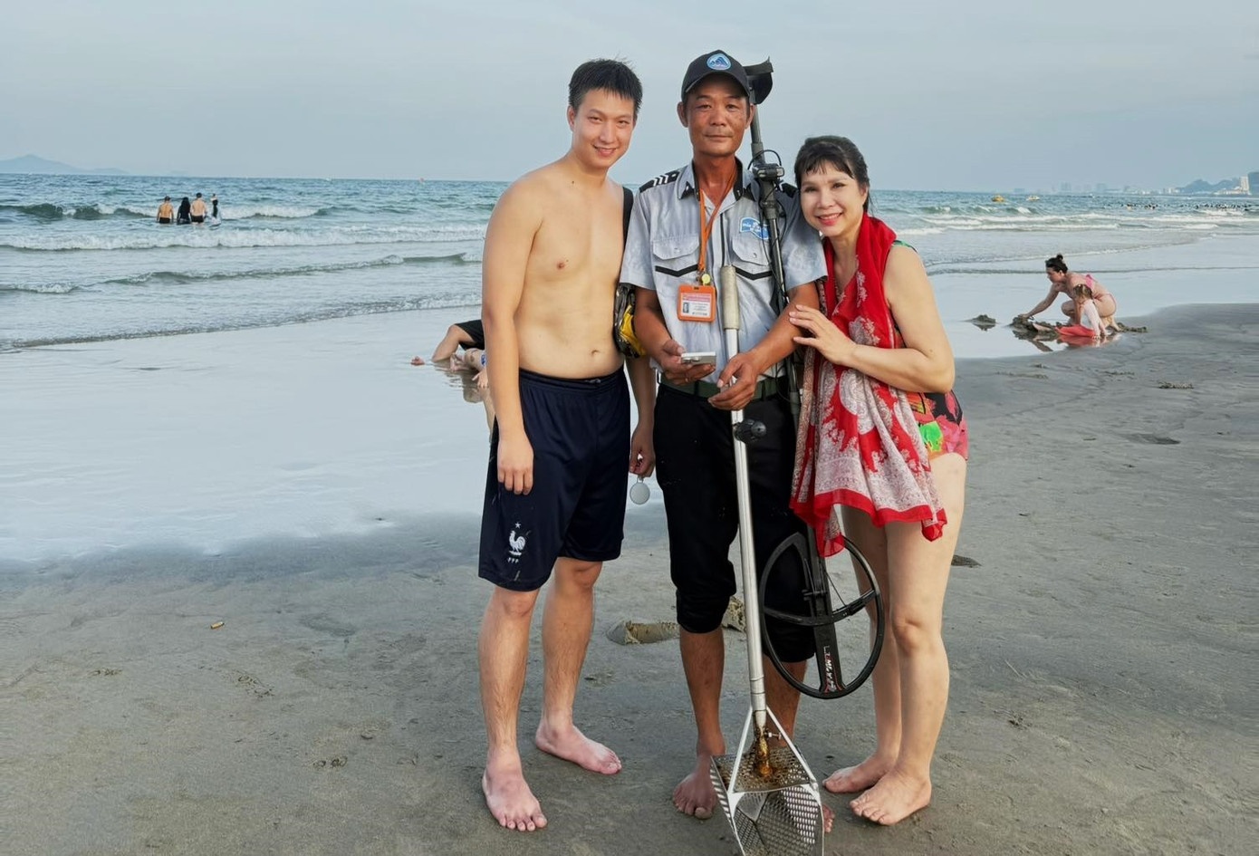 Nguoi hung bien Da Nang anh 2