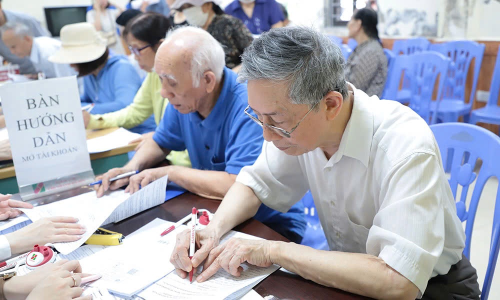 Lich tra luong huu thang 9 vao ngay nao? hinh anh