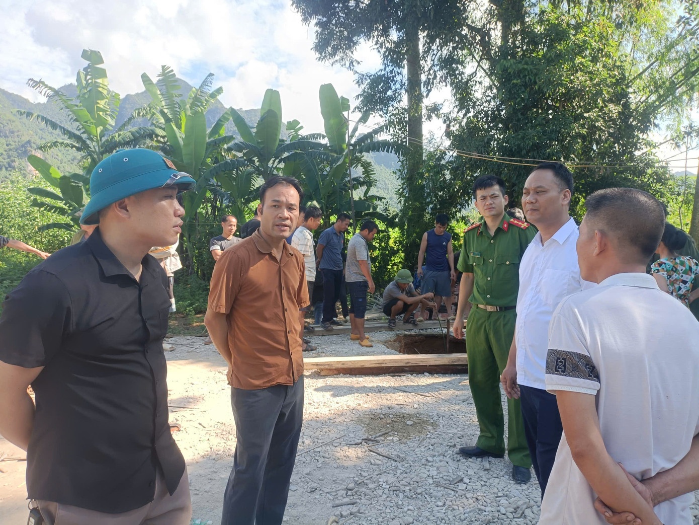 Ho tu than Lang Son anh 3