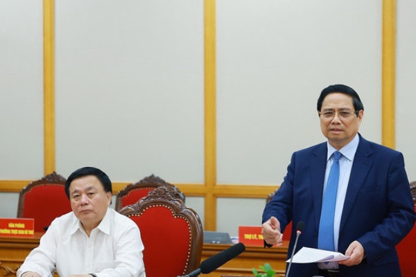 Bo Chinh tri lam viec ve Dai hoi Dang bo TP Hai Phong, tinh Quang Ngai hinh anh