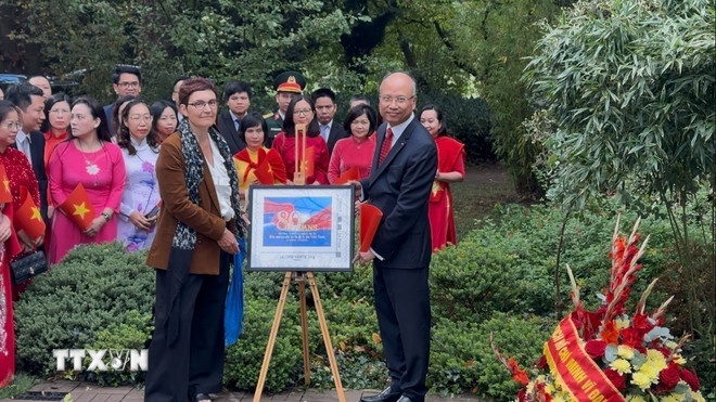 Chu tich Ho Chi Minh anh 2