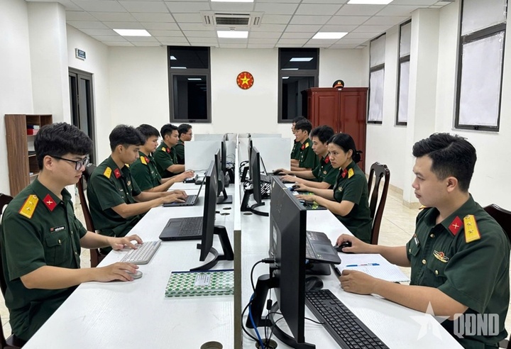 Trung ten,  Nghi dinh so 04,  Luat Quan ly,  Bo Quoc phong,  Ngoai ngu anh 1