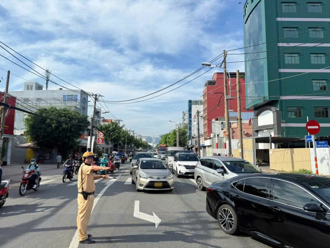 Cam xe loat tuyen duong trung tam TP.HCM hinh anh