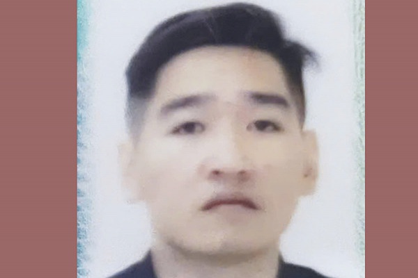 Truy tim nguoi dan ong lam gia CCCD, lua ngan hang chiem doat tien hinh anh