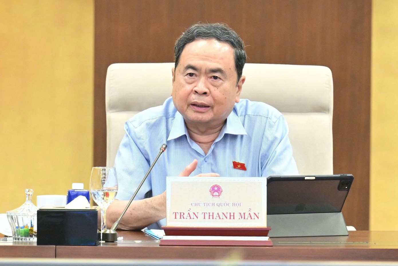 UBTV Quoc hoi anh 1