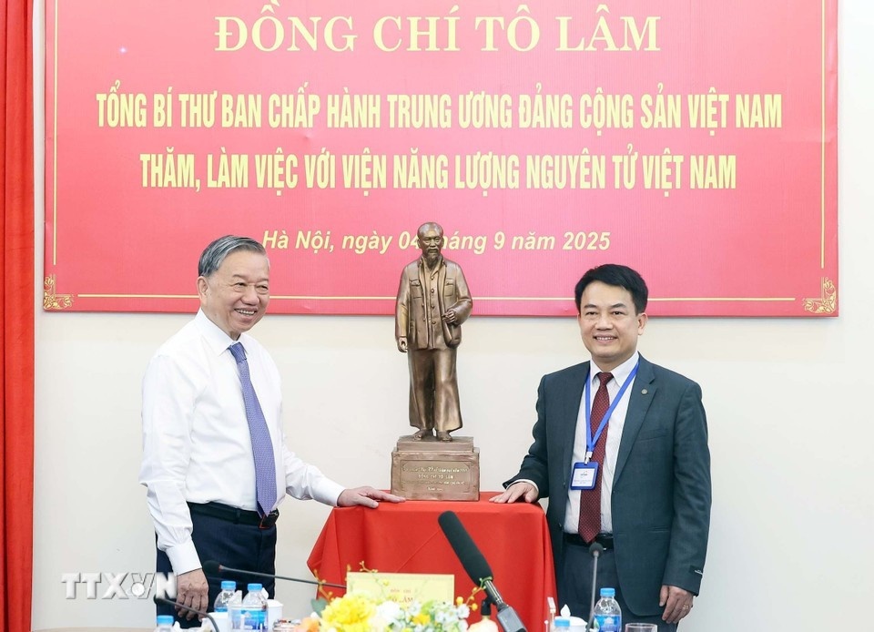Tong Bi thu anh 4