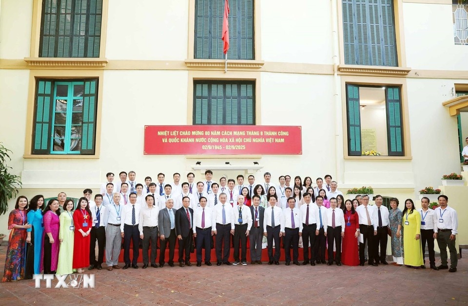 Tong Bi thu anh 6
