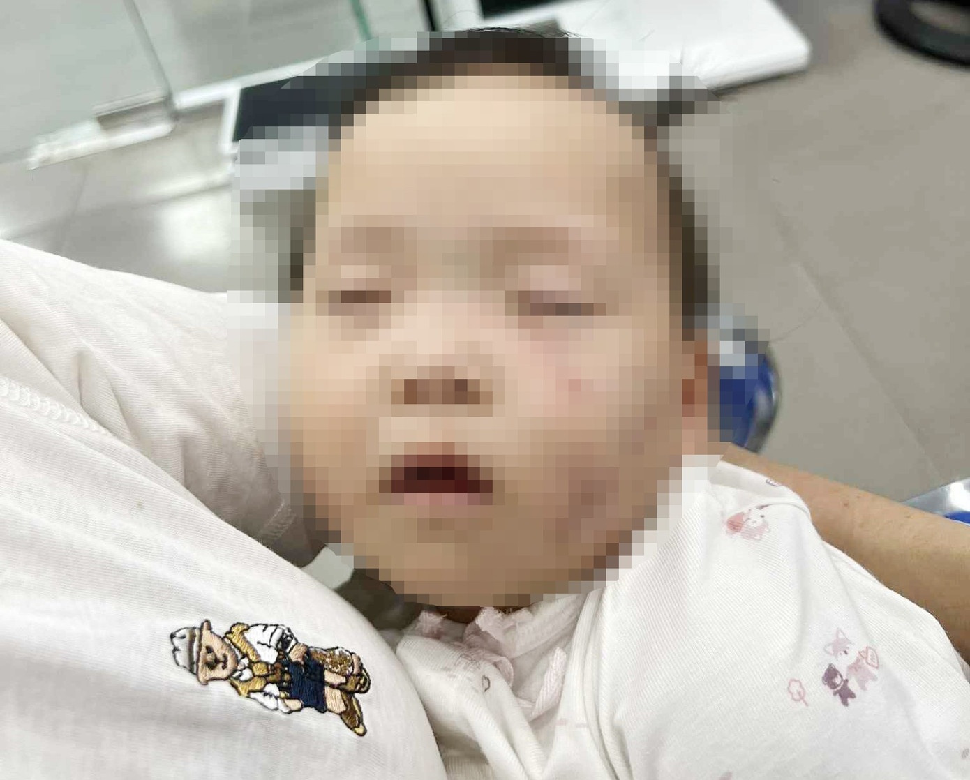 Bao hanh be gai anh 1