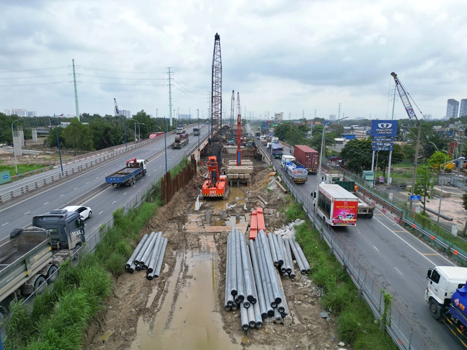 Thay the ngay can bo yeu kem, xu ly hanh vi tham nhung dau tu cong hinh anh