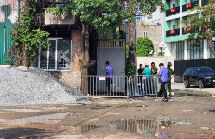 Chay nha o Ha Noi, 4 nguoi trong mot gia dinh tu vong hinh anh