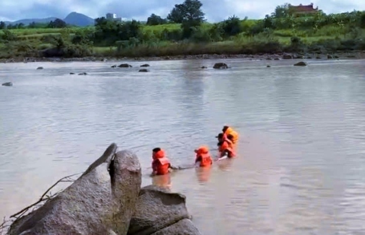 ru nhau tam song anh 1
