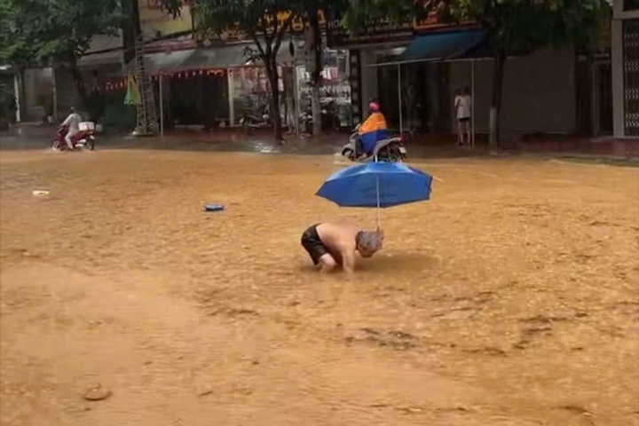 Lao Cai ngap sau anh 1