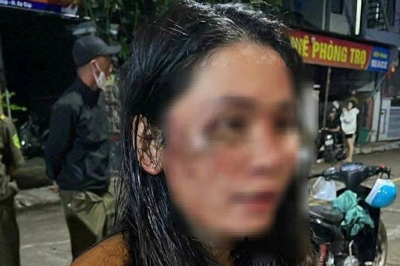 danh nhan vien giao hang anh 1