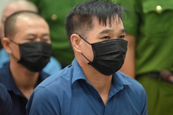 Giang ho Binh 'Kiem' hau toa vu gom sung, len ke hoach bat coc nghe si hinh anh