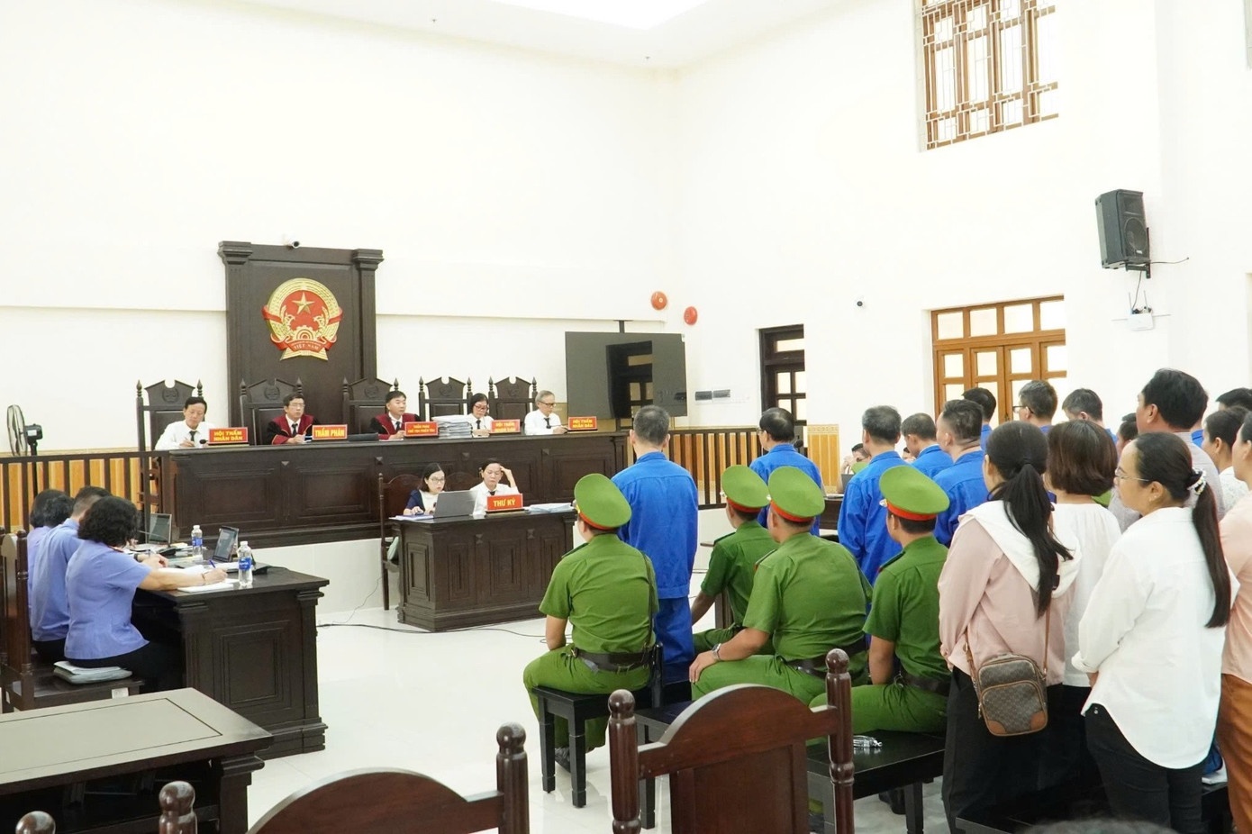 Tap doan Tuan An,  Dien luc Binh Thuan,  Chu tich Tuan An,  25 goi thau,  Huynh Tuan An anh 2