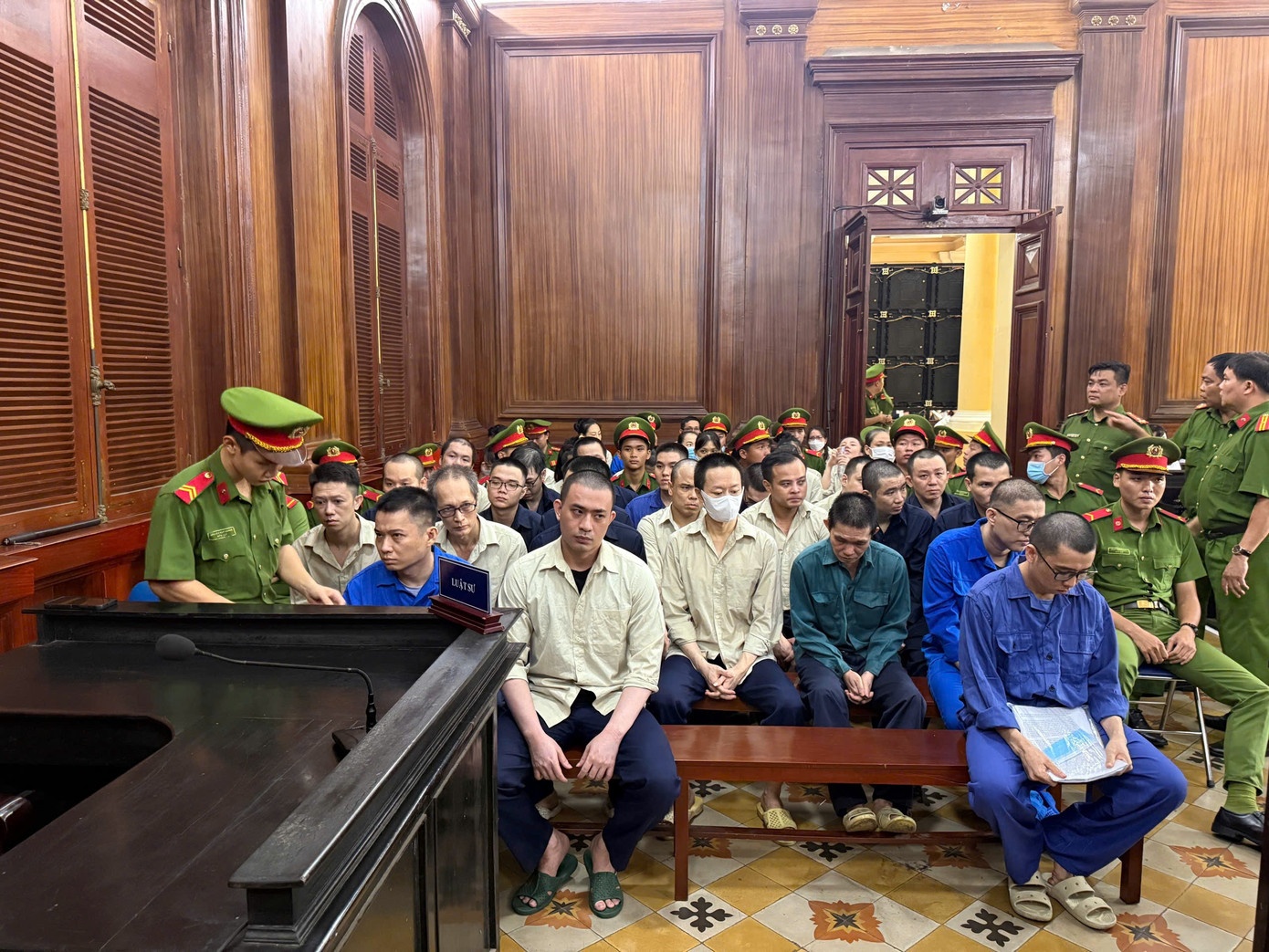 duong day danh bac,  3, 8 ty USD anh 3