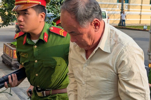 Cuu Chu tich UBND tinh An Giang Nguyen Thanh Binh duoc giam an hinh anh