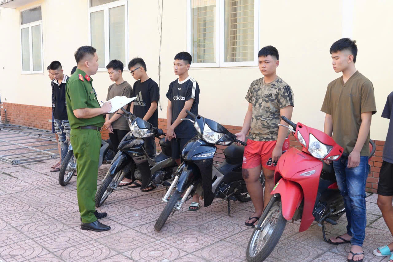 gay roi trat tu anh 1