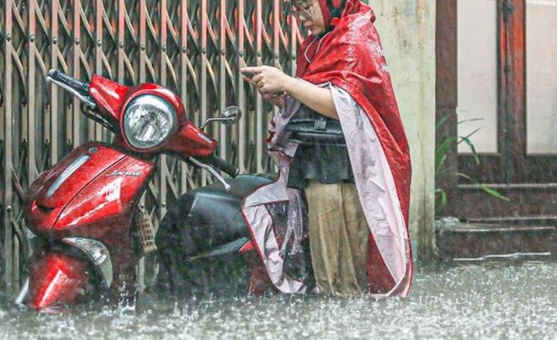 Sieu bao Ragasa di vao Bien Dong, mien Bac mua lon hinh anh