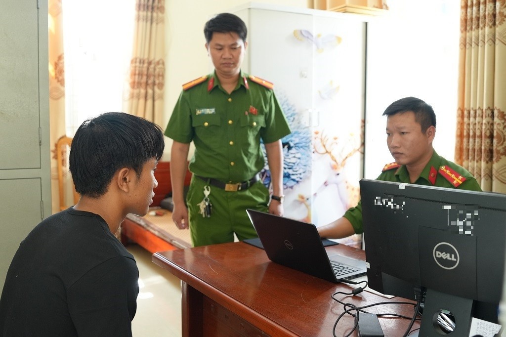 mang hung khi,  ruot duoi,  nguoi di duong anh 3
