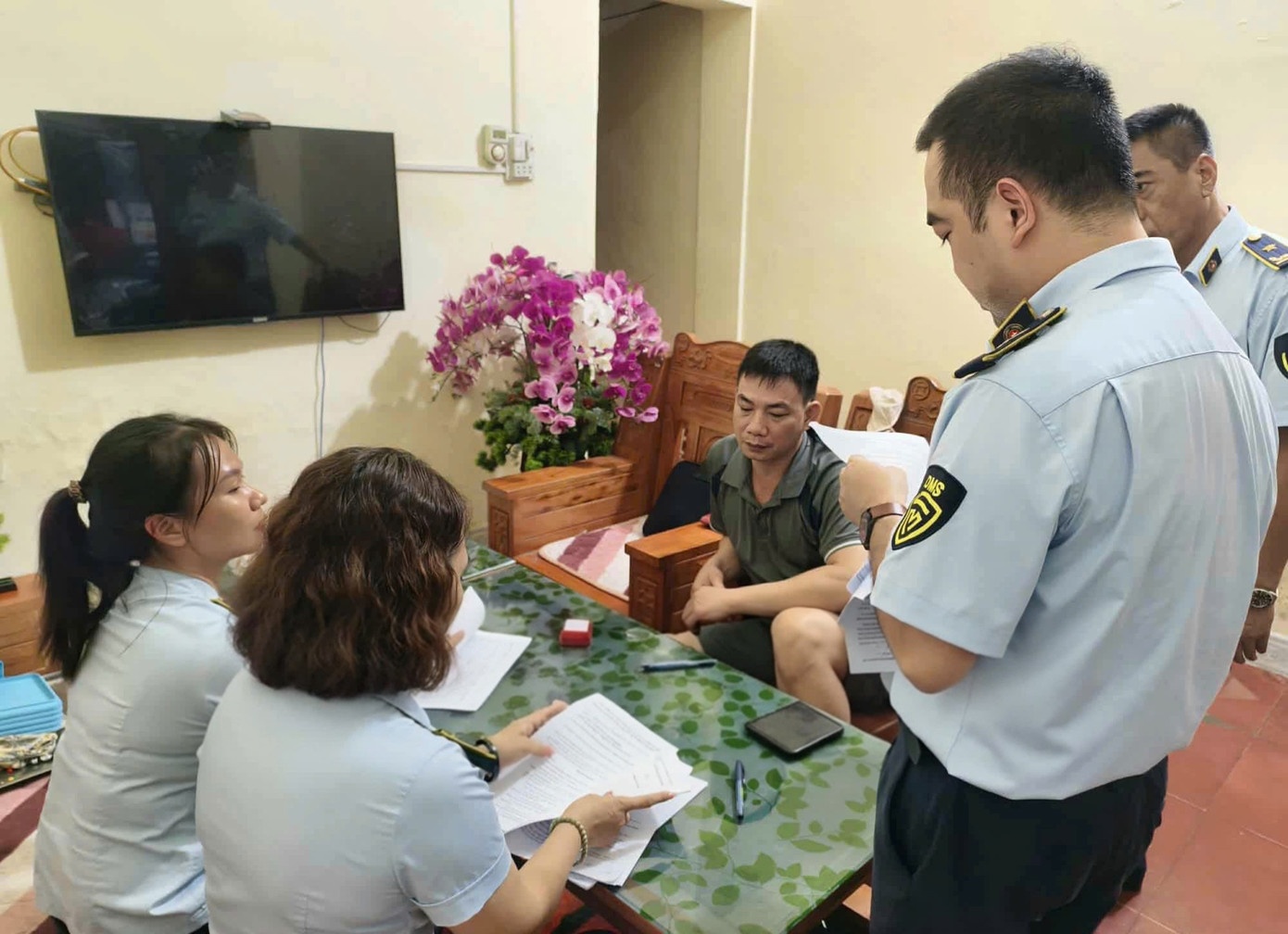 su dung chat cam anh 1