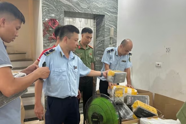 Cong ty MCS,  Doanh nghiep MCS,  Chu cong ty MCS,  Giam doc MCS,  Gdoc Cty MCS anh 1