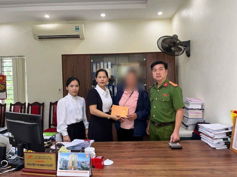 tam giu san bay anh 1