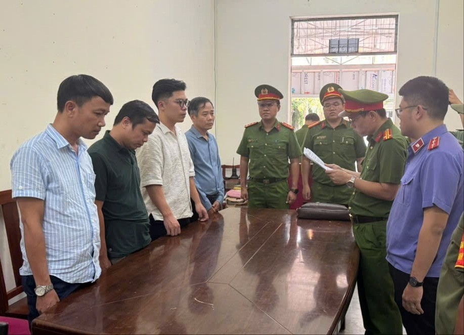 Mo cat dau gia,  Cong ty Quang Da,  Doanh nghiep Quang Da,  Giam doc Quang Da,  Cty Nong Son Farm,  DN Nong Son Farm,  Cong ty Hoa Thuan,  doanh nghiep Hoa Thuan anh 1