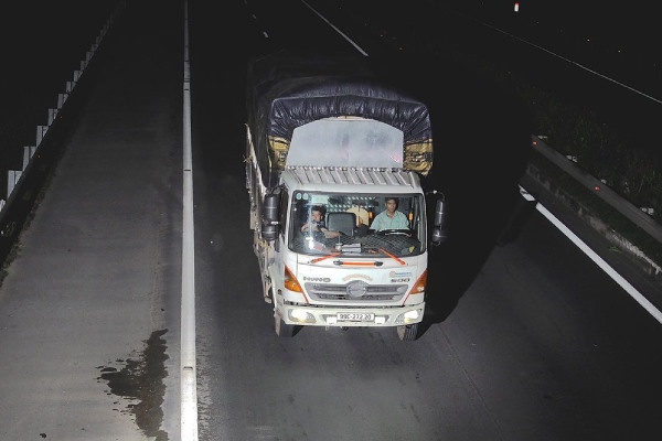 Cuc CSGT canh bao tai xe co y dinh doi pho camera AI bang ao hinh day hinh anh