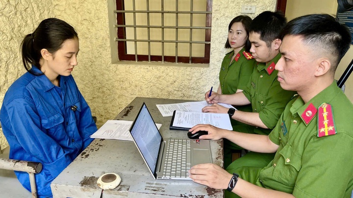 Bạch liên hoa Điện Biên ảnh 2 Bach lien hoa Dien Bien anh 2