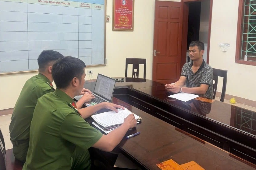 danh tai xe,  xe buyt,  bat quy goi anh 1