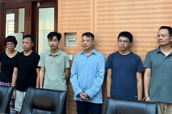 Cu sap niem tin mang ten 'Ca map' hinh anh