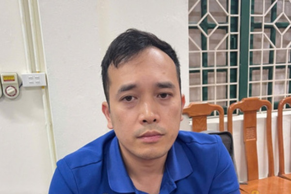 Bat tam giam cuu Truong phong Quan ly de dieu tinh Hung Yen hinh anh