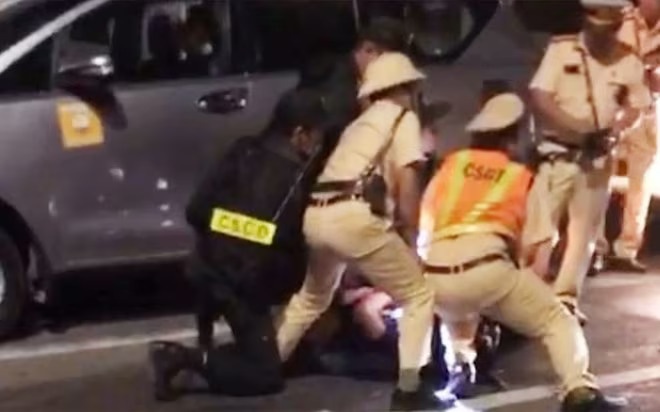 Nhom toi pham len kich ban cuop tai san va tinh tiet bat ngo nhu phim hinh anh