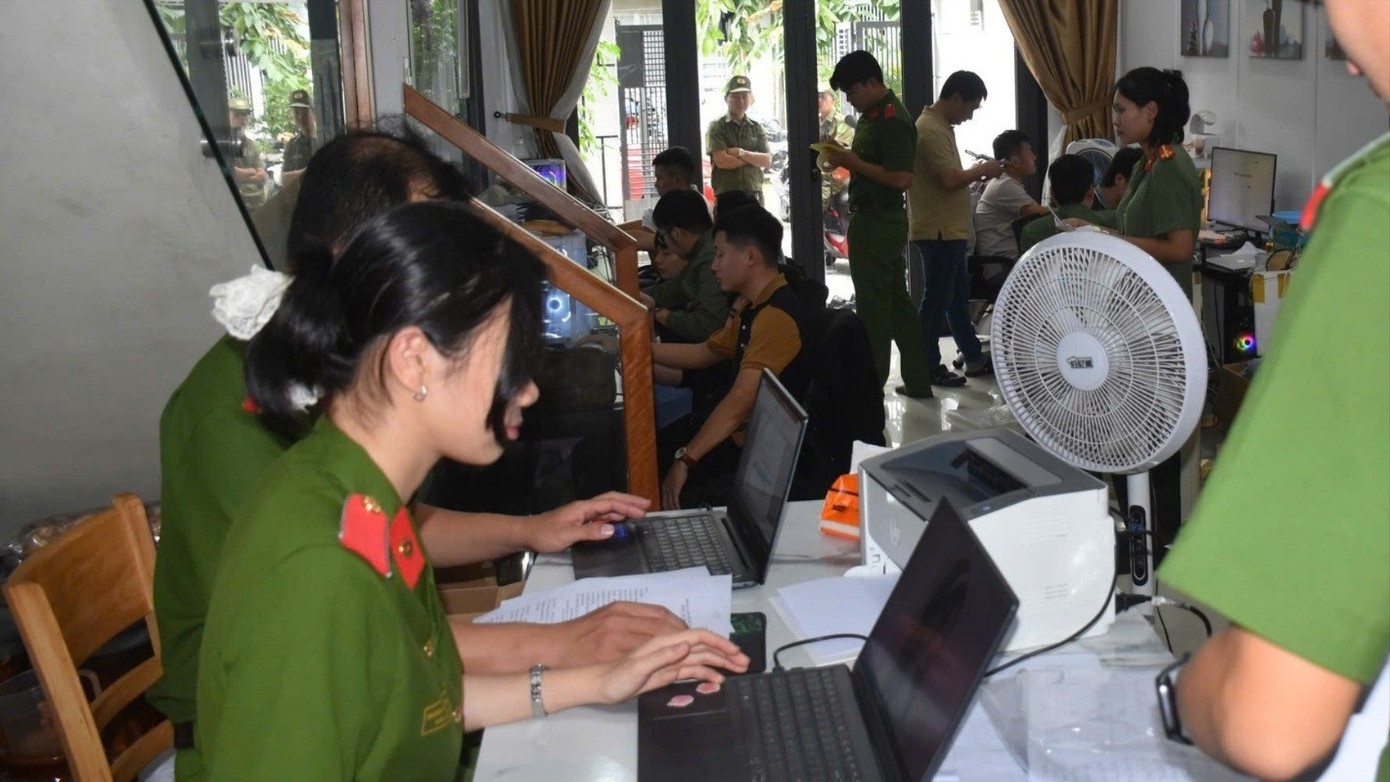 Lo san xuat,  Tai khoan ao,  Doi tuong lua dao,  Campuchia,  Cong ty Vietbot anh 1